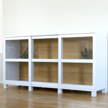 Case Sideboard 96 cm  hög välj vitringlas eller täckta dörrar.